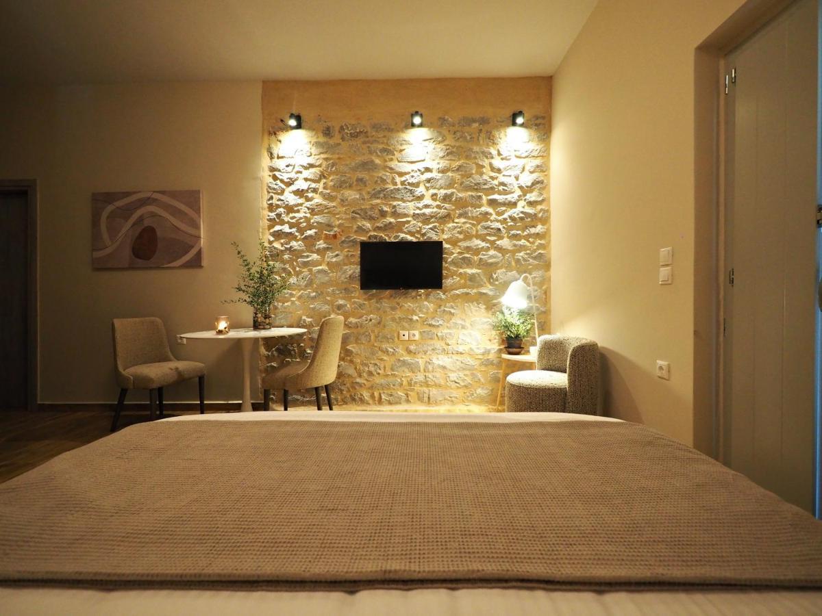 Terra Di Pietra Exclusive Suites & Apartments อาเรโอโปลิส ภายนอก รูปภาพ