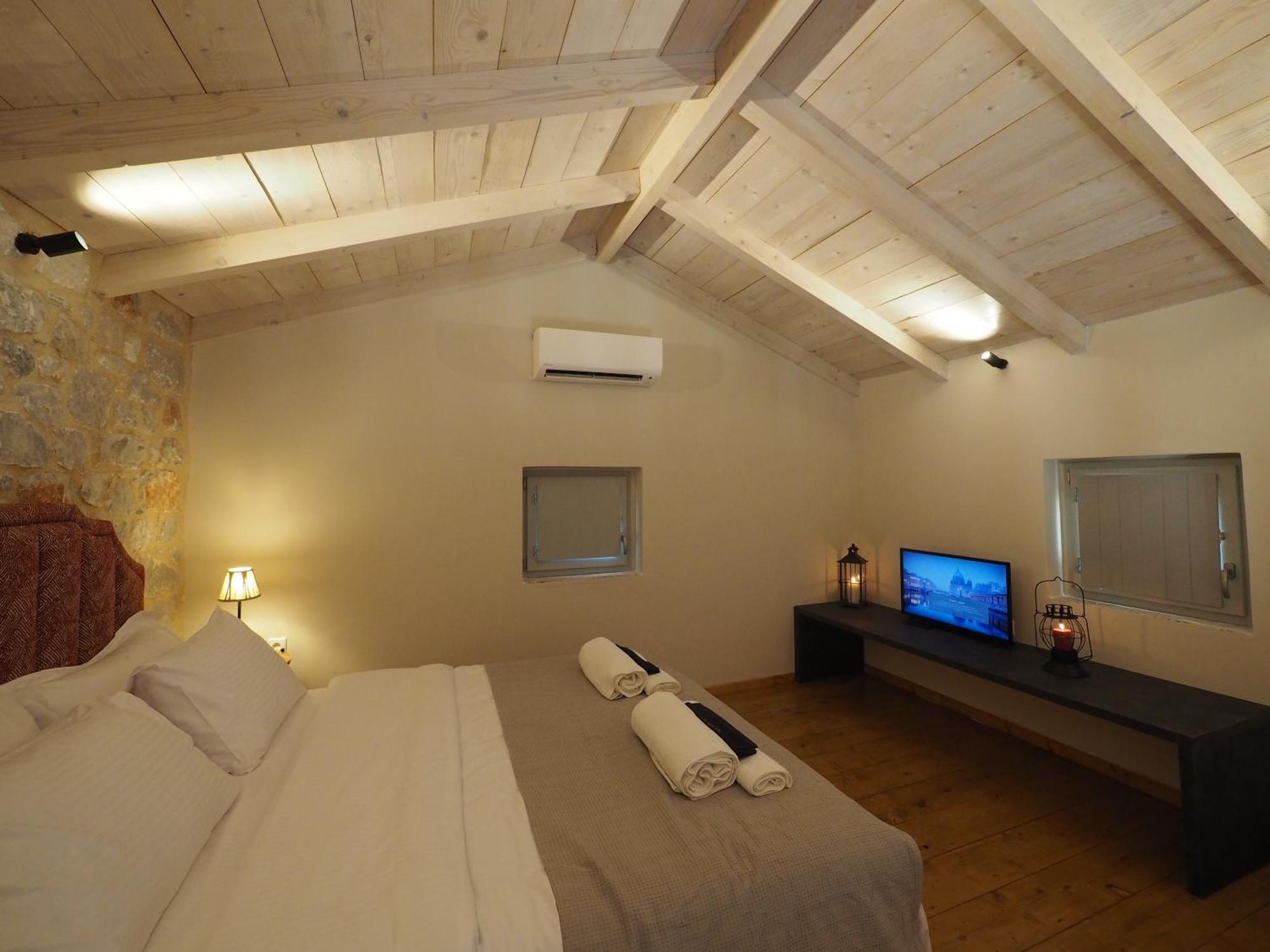 Terra Di Pietra Exclusive Suites & Apartments อาเรโอโปลิส ภายนอก รูปภาพ