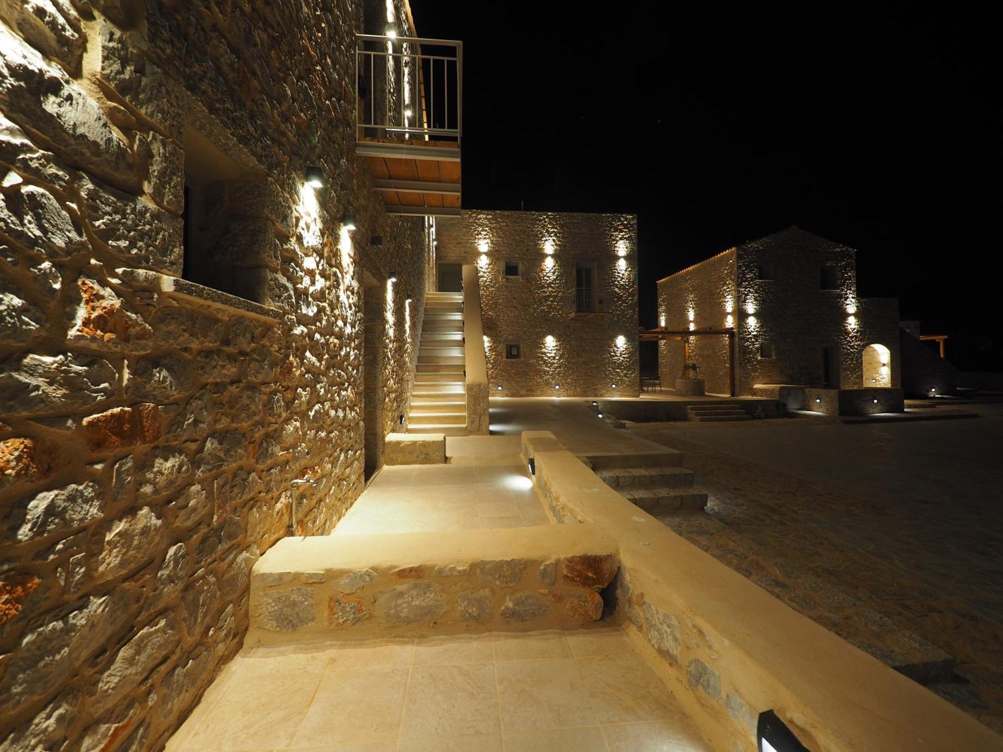 Terra Di Pietra Exclusive Suites & Apartments อาเรโอโปลิส ภายนอก รูปภาพ
