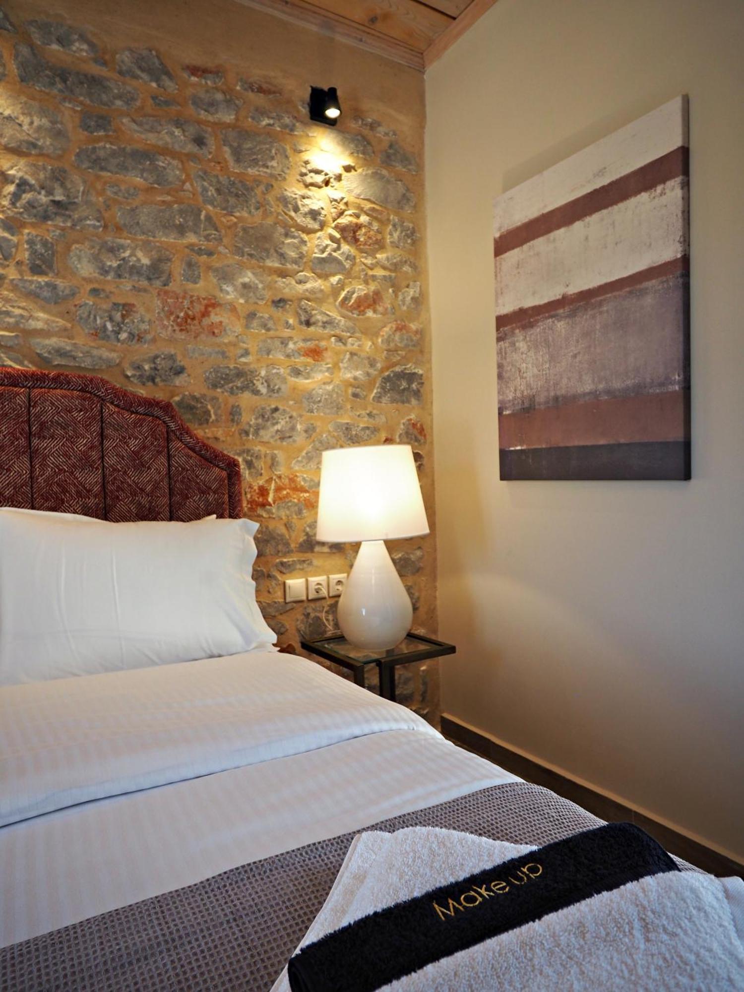 Terra Di Pietra Exclusive Suites & Apartments อาเรโอโปลิส ภายนอก รูปภาพ