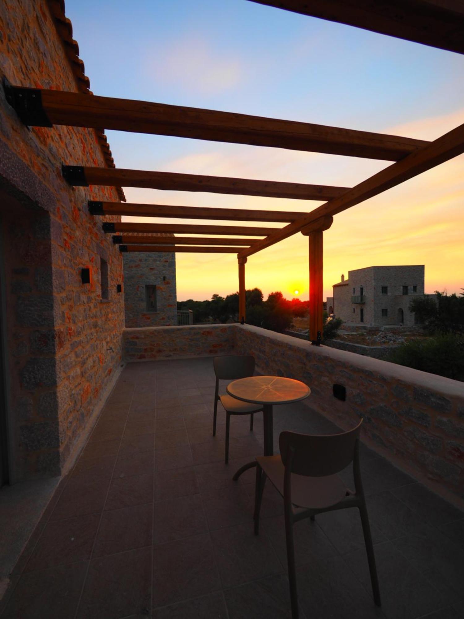 Terra Di Pietra Exclusive Suites & Apartments อาเรโอโปลิส ภายนอก รูปภาพ