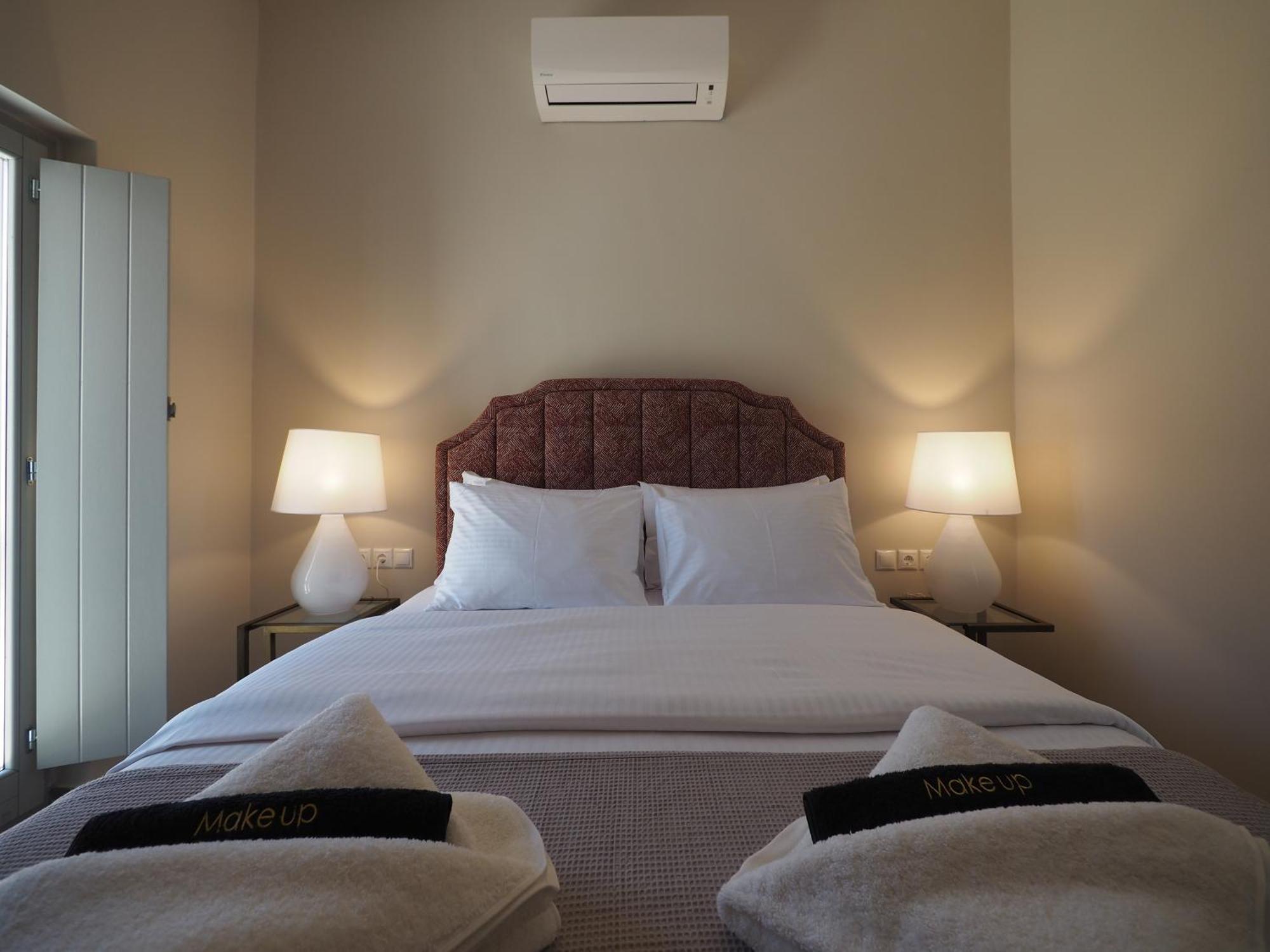 Terra Di Pietra Exclusive Suites & Apartments อาเรโอโปลิส ภายนอก รูปภาพ