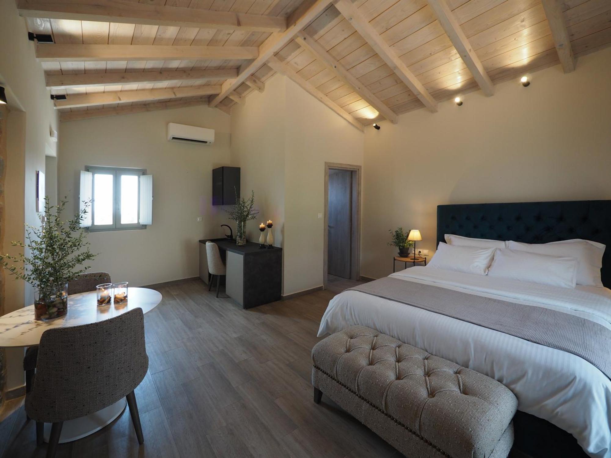 Terra Di Pietra Exclusive Suites & Apartments อาเรโอโปลิส ภายนอก รูปภาพ