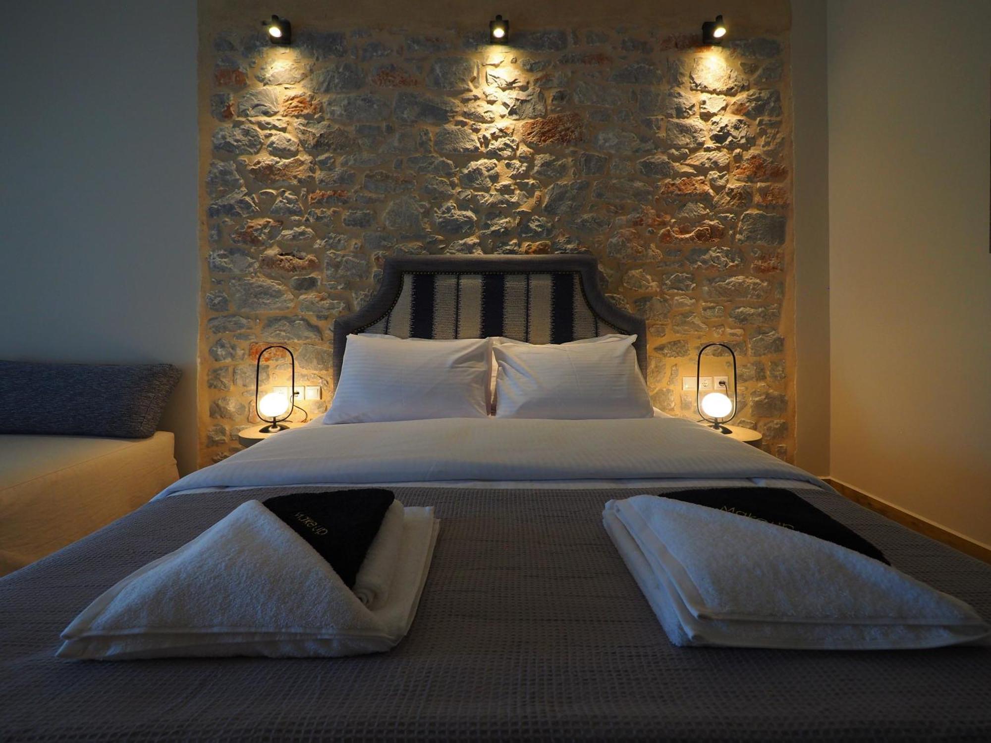 Terra Di Pietra Exclusive Suites & Apartments อาเรโอโปลิส ภายนอก รูปภาพ